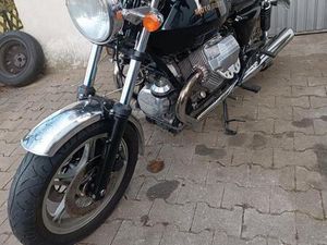 MOTO GUZZI VR 850