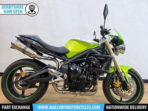 TRIUMPH STREET TRIPLE 675 675 CC