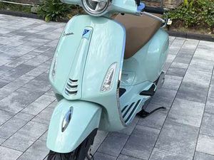 VESPA PRIMAVERA 125