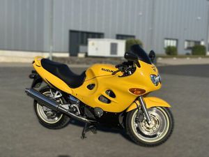SUZUKI GSX600F