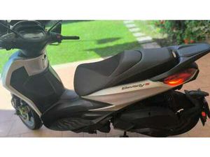 PIAGGIO BEVERLY 300 300 S HPE ARGENTO