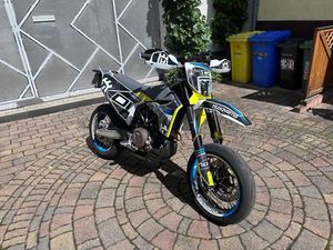 HUSQVARNA 701 SUPERMOTO