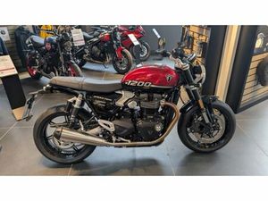 TRIUMPH SPEED TWIN 1200 DEMOBIKE MIT PREISVORTEIL