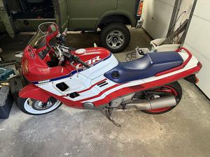 HONDA CBR 1000 F NUR SCHÖN WETTER MOTORRAD CANTON LUCERNE -