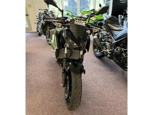 2025 KAWASAKI Z500 ABS