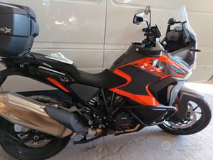 MOTO ENDURO STRADALE