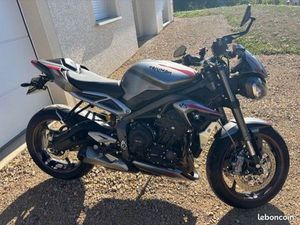 TRIUMPH STREET TRIPLE 765 RS