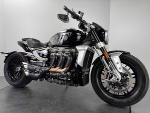 TRIUMPH ROCKET 3 R CHROME EDITION *NEUWERTIG*SERVICE NEU