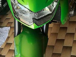 KAWASAKI Z 750 VERDE
