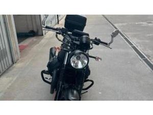 V7 III STONE (2017 - 20)