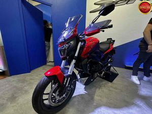BAJAJ DOMINAR 250