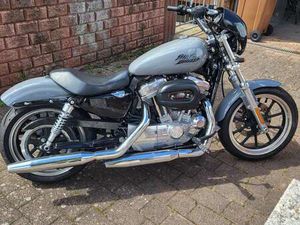 HARLEY-DAVIDSON SPORTSTER 883