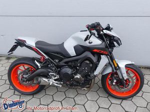 YAMAHA MT-09 LEOVINCE AUSPUFF + VIEL ZUBEHÖR