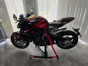 MV AGUSTA BRUTALE 800 RR - SIEHT AUS WIE AUS DEM LADEN !
