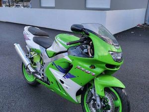MOTO KAWASAKI