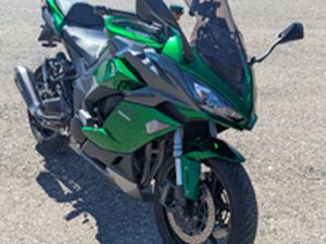 KAWASAKI NINJA 1000SX