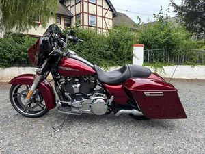 HARLEY DAVIDSON STREET GLIDE 107 INCH WENIG GELAUFEN