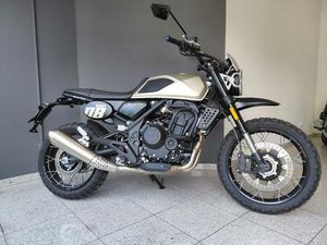 BRIXTON CROSSFIRE 500 XC * GARANTIE BIS 11 / 2028 *