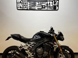 TRIUMPH SPEED TRIPLE 1200 RS 2021