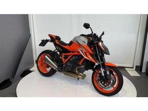 VENDO KTM 1290 SUPER DUKE R EVO (2022 - 23) USATA A PADOVA (CODICE 9813031) - MOTO.IT