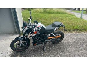 KTM DUKE 125 MIT ABS, GEPFLEGTER ZUSTAND,