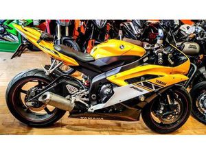 VENDO YAMAHA YZF R6 (2006 - 07) USATA A CUNEO (CODICE 9809842) - MOTO.IT