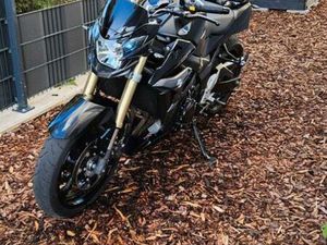 SUZUKI GSR 750 ABS