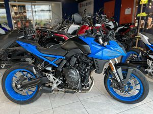SUZUKI GSX-8S