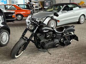 HARLEY-DAVIDSON DYNA STREET BOB