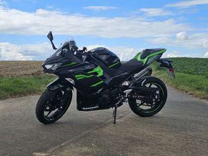 KAWASAKI NINJA 400