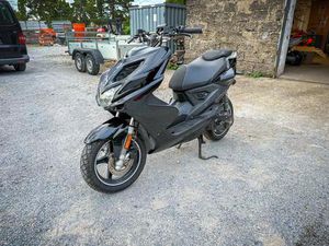 YAMAHA AEROX ORIGINAL NAKED 2013 6400KM WIE NEU LESEN!