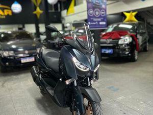 YAMAHA XMAX 250