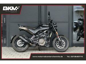 HUSQVARNA SVARTPILEN 401 ++ NUR 2331 KILOMETER++MODELL