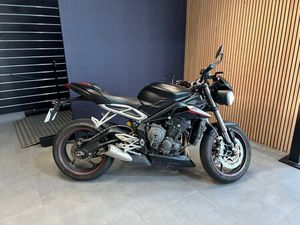 TRIUMPH STREET TRIPLE 765 RS
