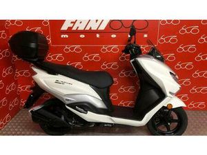 VENDO SUZUKI BURGMAN STREET 125 EXECUTIVE (2023 - 25) USATA A FIRENZE (CODICE 9814319) - MOTO.IT