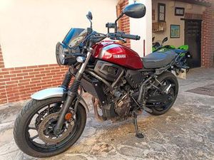 YAMAHA - XSR 700