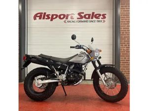 2024 YAMAHA TW 200