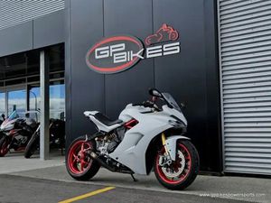 2018 DUCATI SUPERSPORT