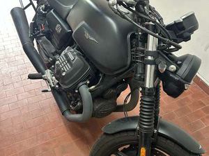 MOTO GUZZI V 7 STONE NERO