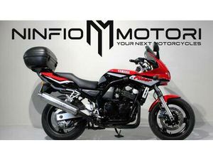 VENDO YAMAHA FZS 600 FAZER (1998 - 01) USATA A TORRE DEL GRECO (CODICE 9813858) - MOTO.IT
