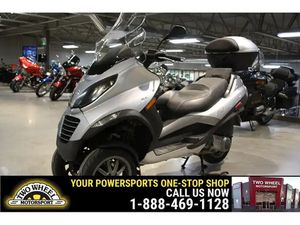 2007 PIAGGIO MP3 250 3 WHEELS OF FUN!