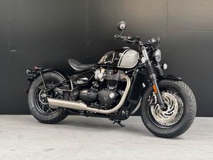 TRIUMPH BONNEVILLE BOBBER