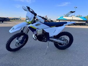 2025 HUSQVARNA TE 250 - DECEMBER BLOWOUT SALE!