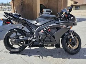 2004 YAMAHA YZF-R1-BLACK!