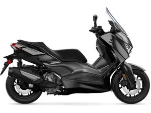 2025 YAMAHA XMAX