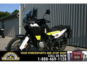 2022 HUSQVARNA NORDEN 901 ADVENTURE TOURING WITH CLASS!