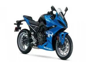 2025 SUZUKI GSX-8RM5