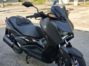 YAMAHA X-MAX 300 NERO