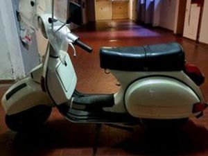 VESPA 125 PX 125 ARCOBALENO ANNO 1983
