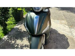 VENDO PIAGGIO BEVERLY 350 POLICE ABS-ASR (2018 - 20) USATA A CARLAZZO (CODICE 9816009) - MOTO.IT